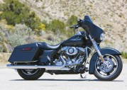 Harley-Davidson FLHX Street Gilde